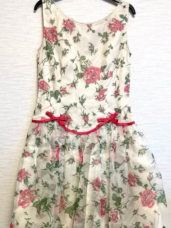 RED Valentino Other - ISO this RED Valentino Pink and White Floral Sleeveless Dress